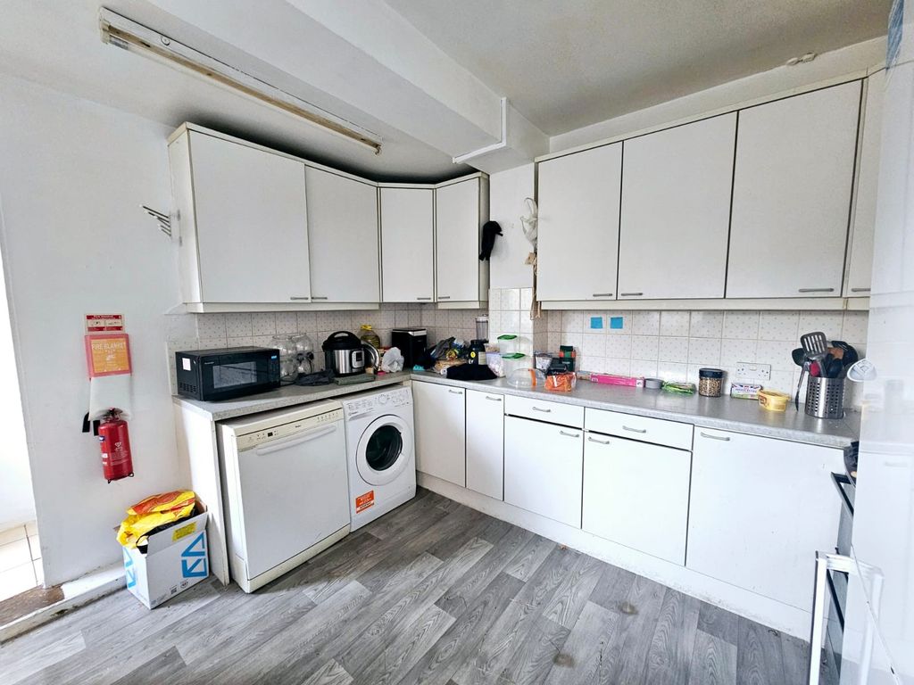 Property photo 1 of 13 Image