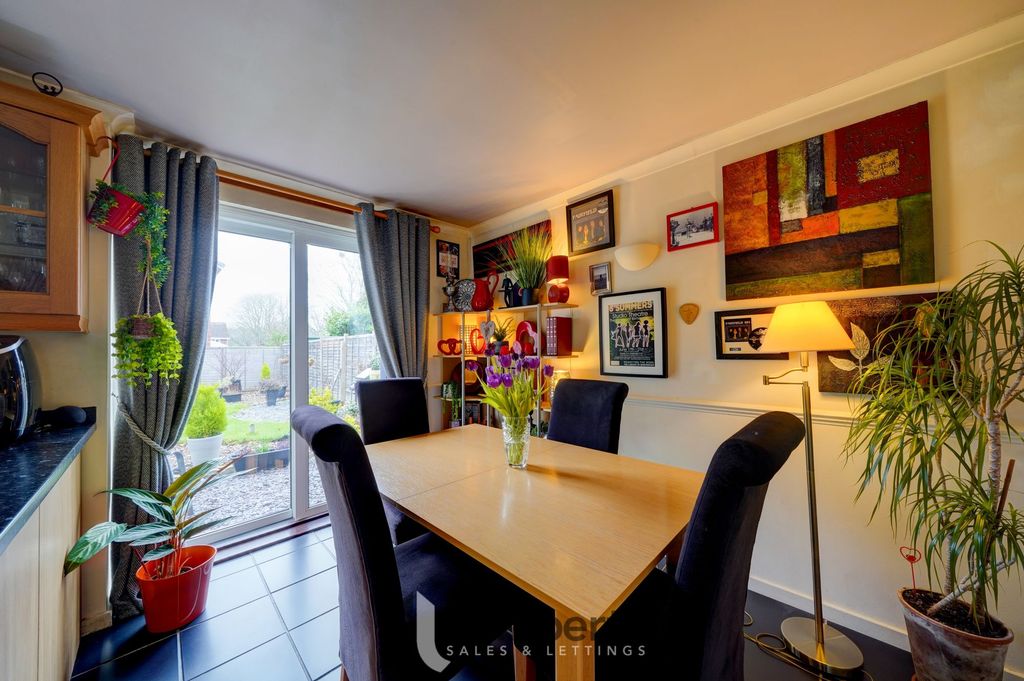 Property photo 3 of 19 Kitchen/Diner