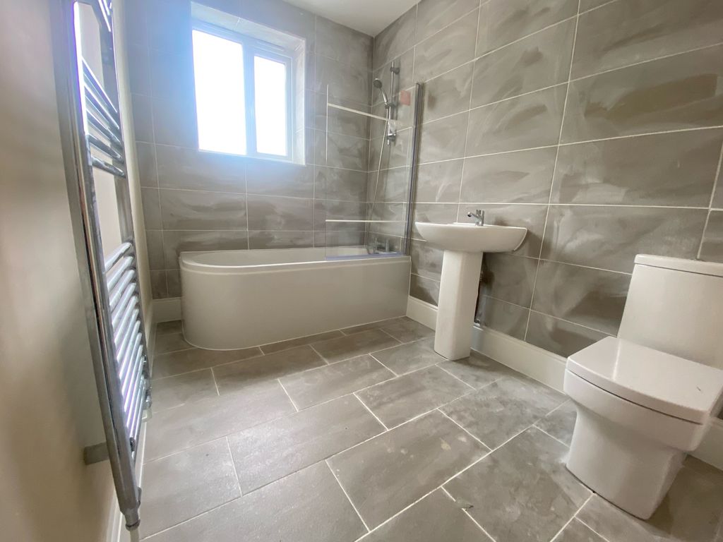 Property photo 2 of 3