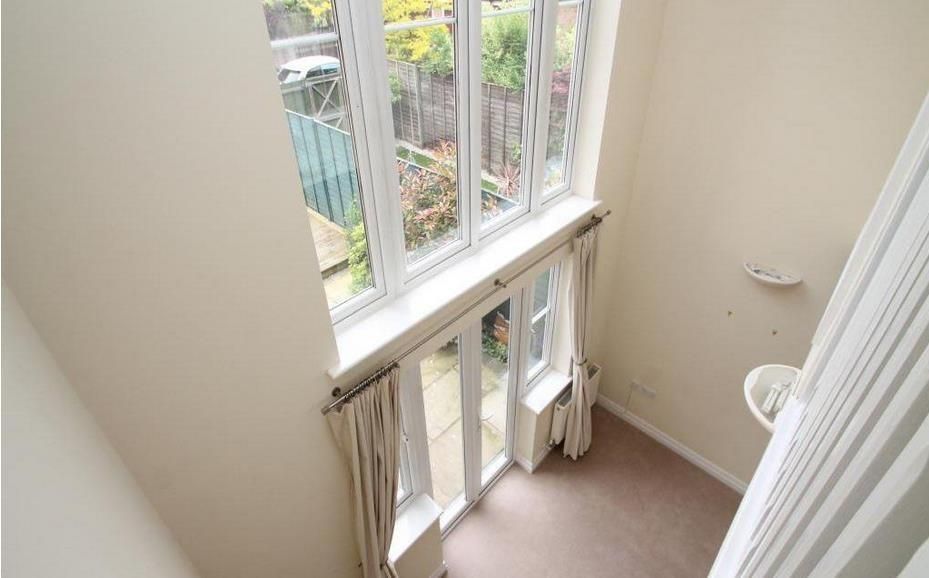 Property photo 3 of 14 O_19Tgogomhg5E1Aoivs71P8Hv6Gk.Jpg