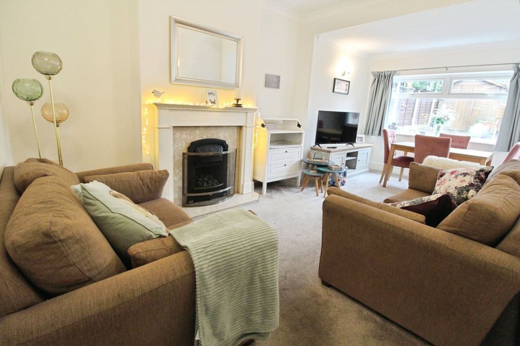 Property photo 2 of 12 Picture No. 10