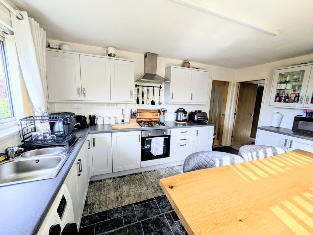 Property photo 2 of 21 1000044272