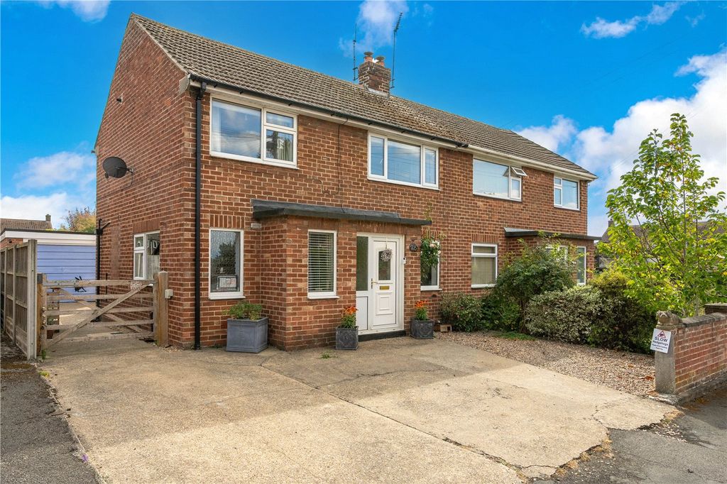 Property photo 1 of 17 Picture No. 01