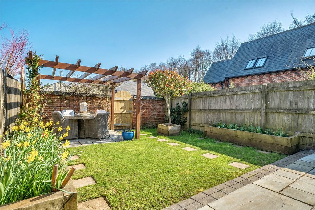 Property photo 3 of 9 Picture No. 12