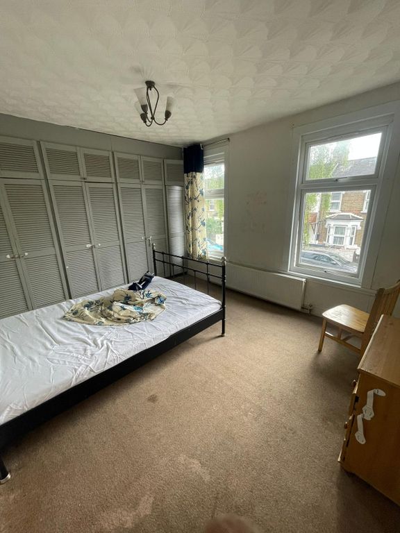 Property photo 3 of 4