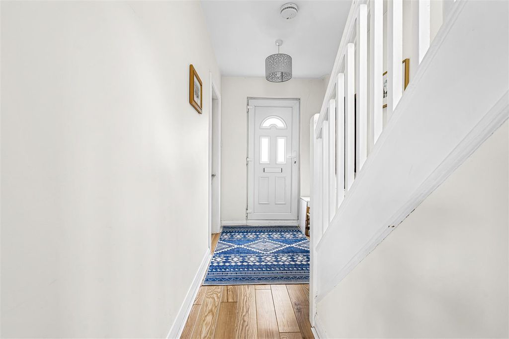 Property photo 3 of 17 14_65540.Jpg