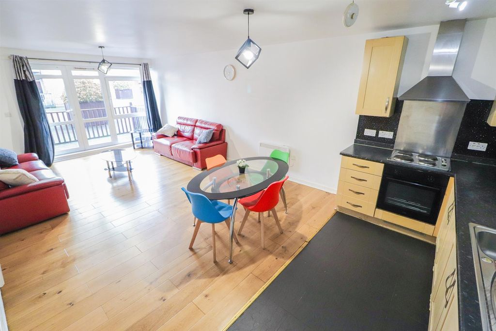Property photo 2 of 15