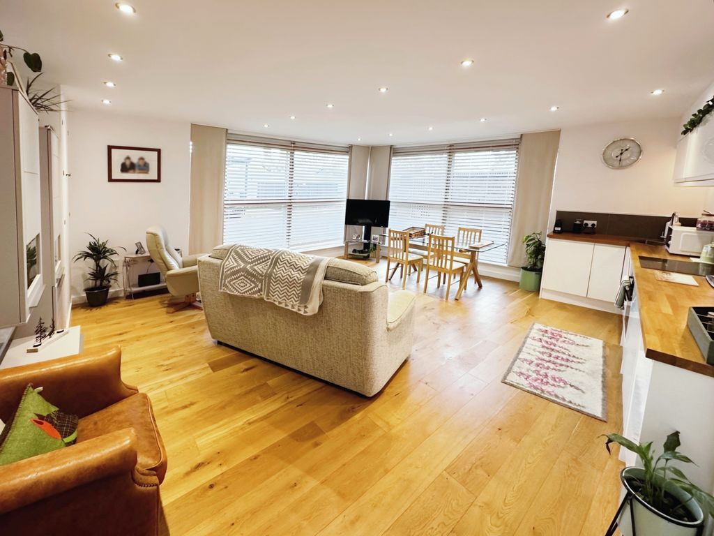 Property photo 3 of 15 Image