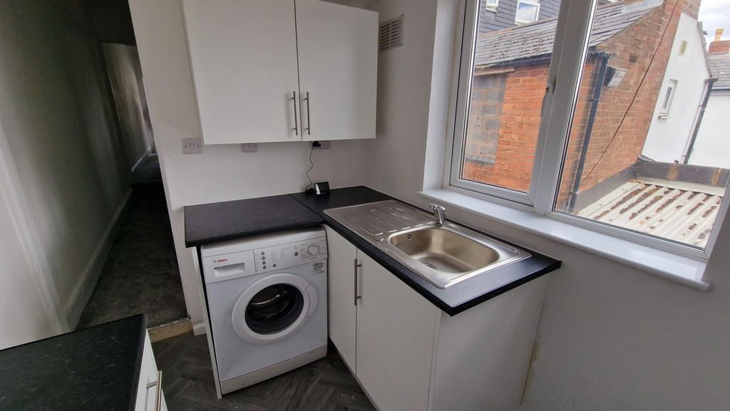 Property photo 1 of 9 Kitchen