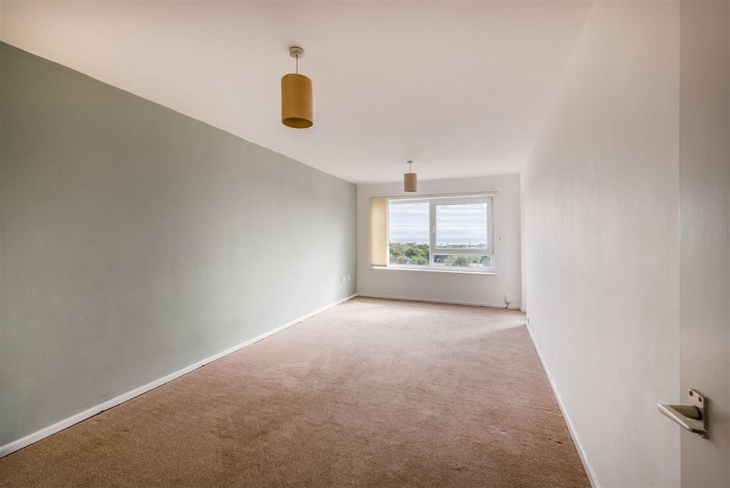 Property photo 2 of 13 34 Greenways-4.Jpg
