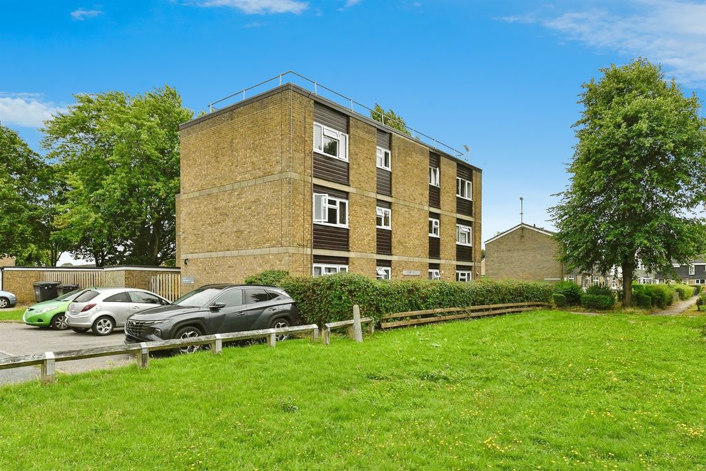 Property photo 1 of 12