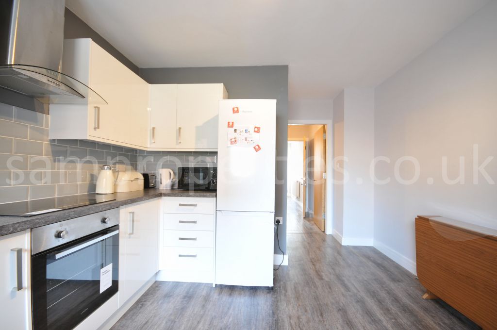 Property photo 2 of 17