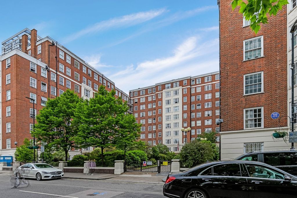 Property photo 1 of 1 External