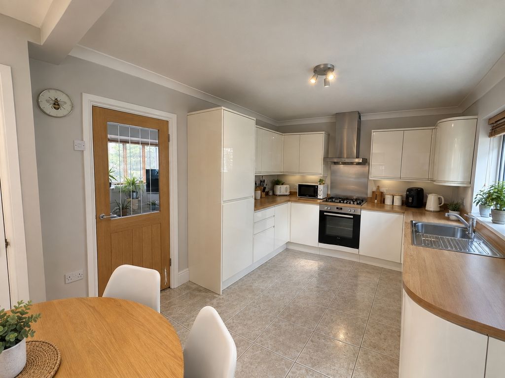 Property photo 2 of 11 Picture No. 22