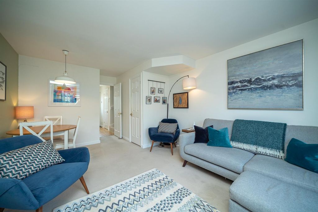 Property photo 2 of 25 86-Puddingstone-Drive-09259.Jpg