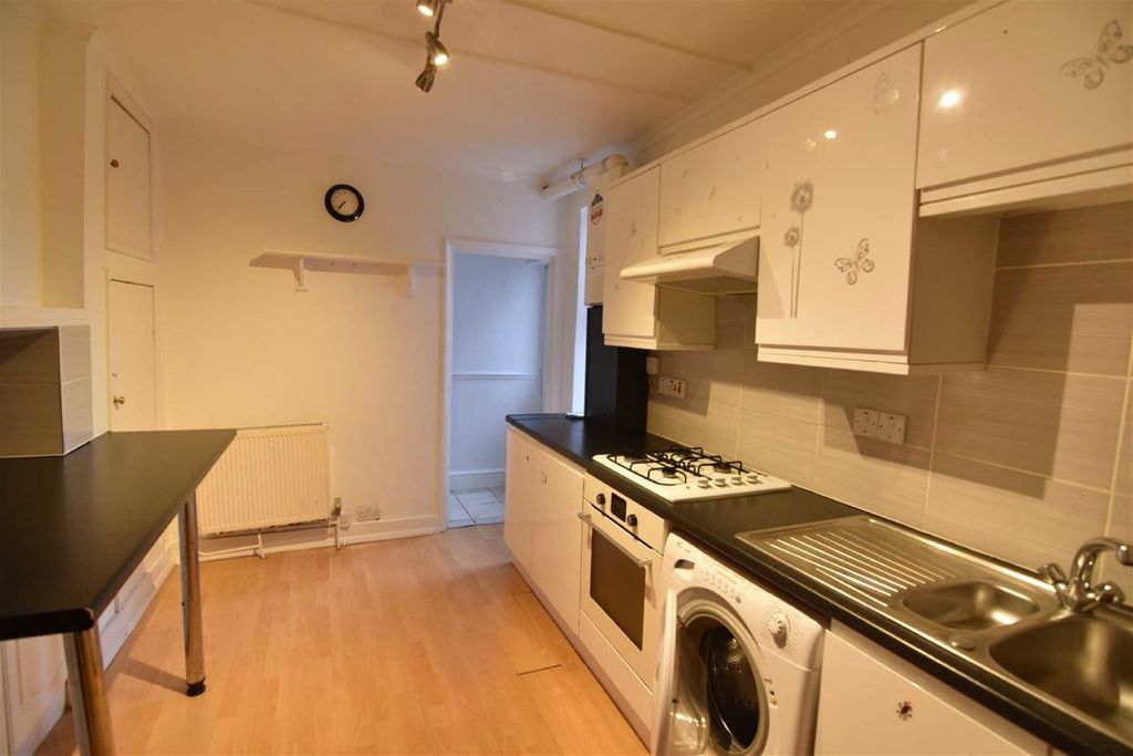 Property photo 2 of 5