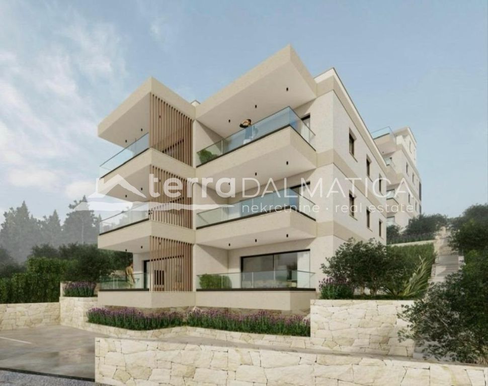 Property photo 1 of 5 Apartment On The Island Of Ciovo With A Garden And 2 Parking