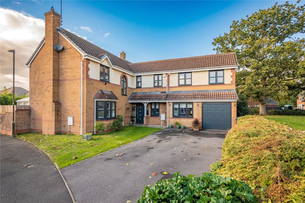 Property photo 1 of 27 Picture No. 28