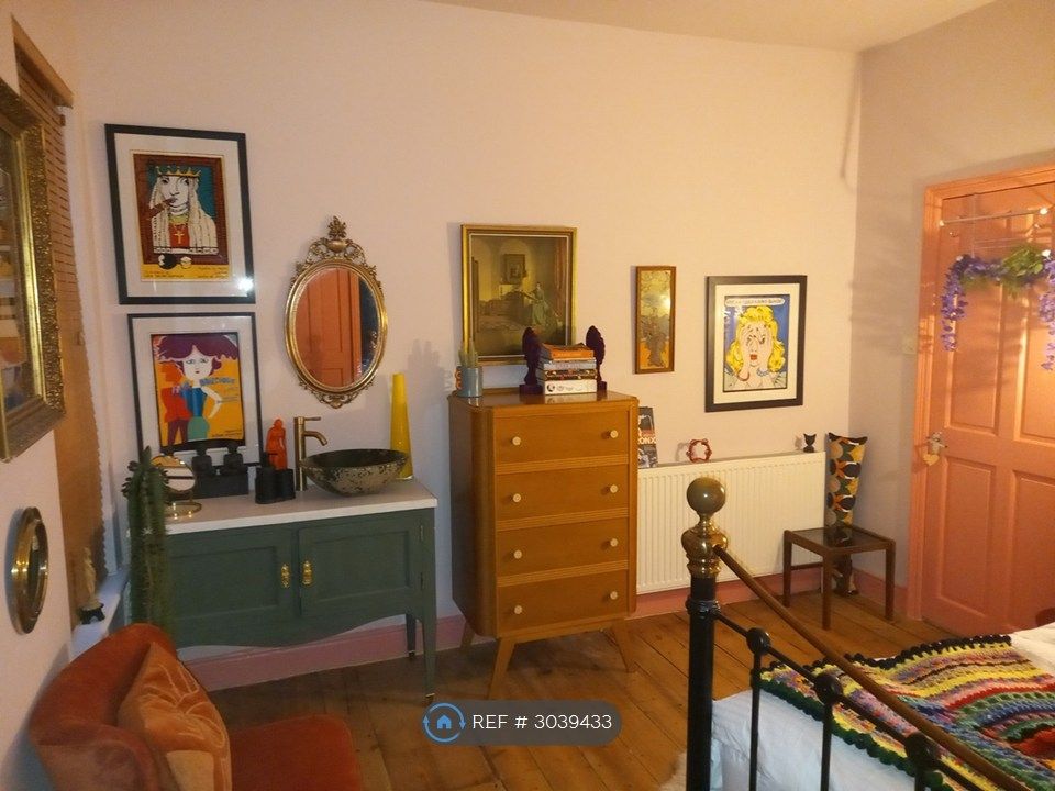 Property photo 3 of 35 Master Bedroom
