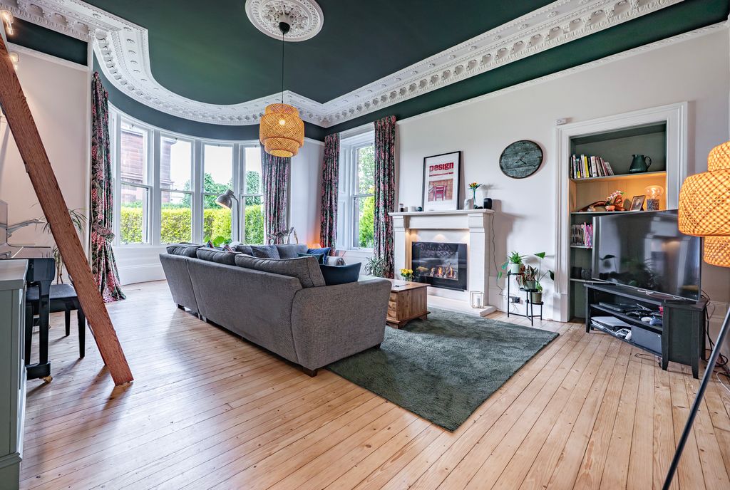 Property photo 2 of 50