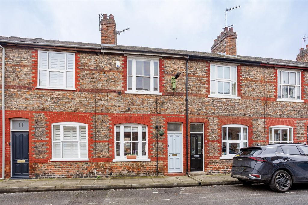 Property photo 1 of 21 13_Colenso_Street_22.Jpg