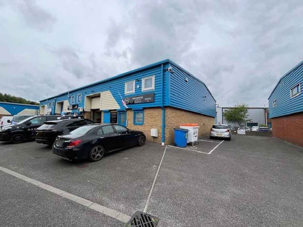 Property photo 3 of 6
