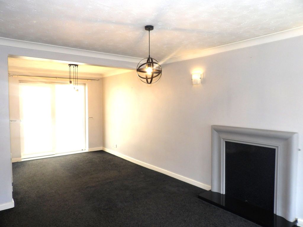 Property photo 2 of 13 Photograph 2