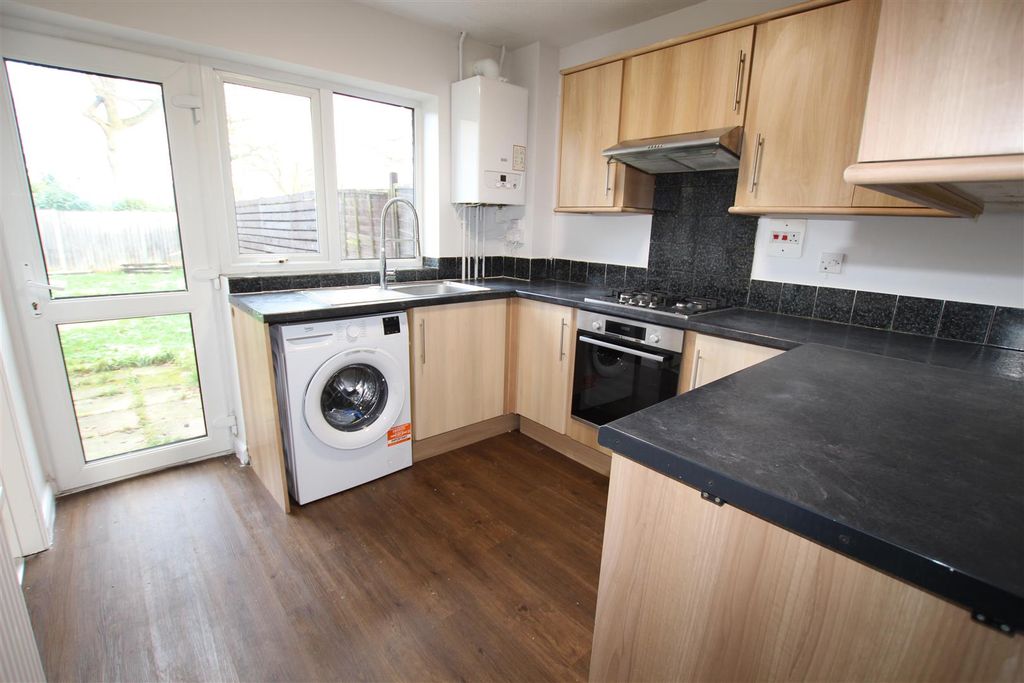 Property photo 2 of 14 Kitchen