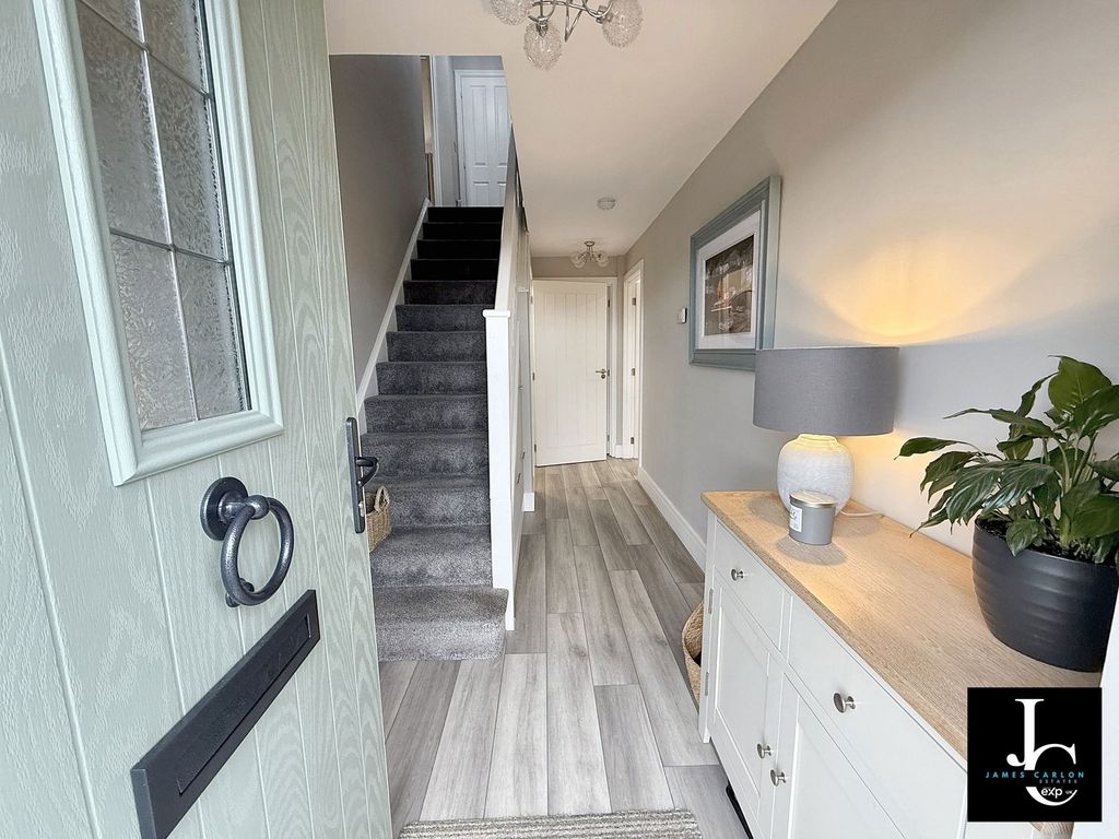 Property photo 2 of 25