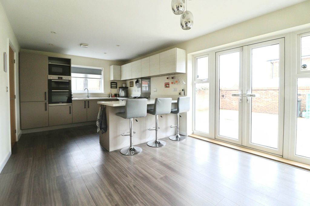 Property photo 2 of 16 Photo #2