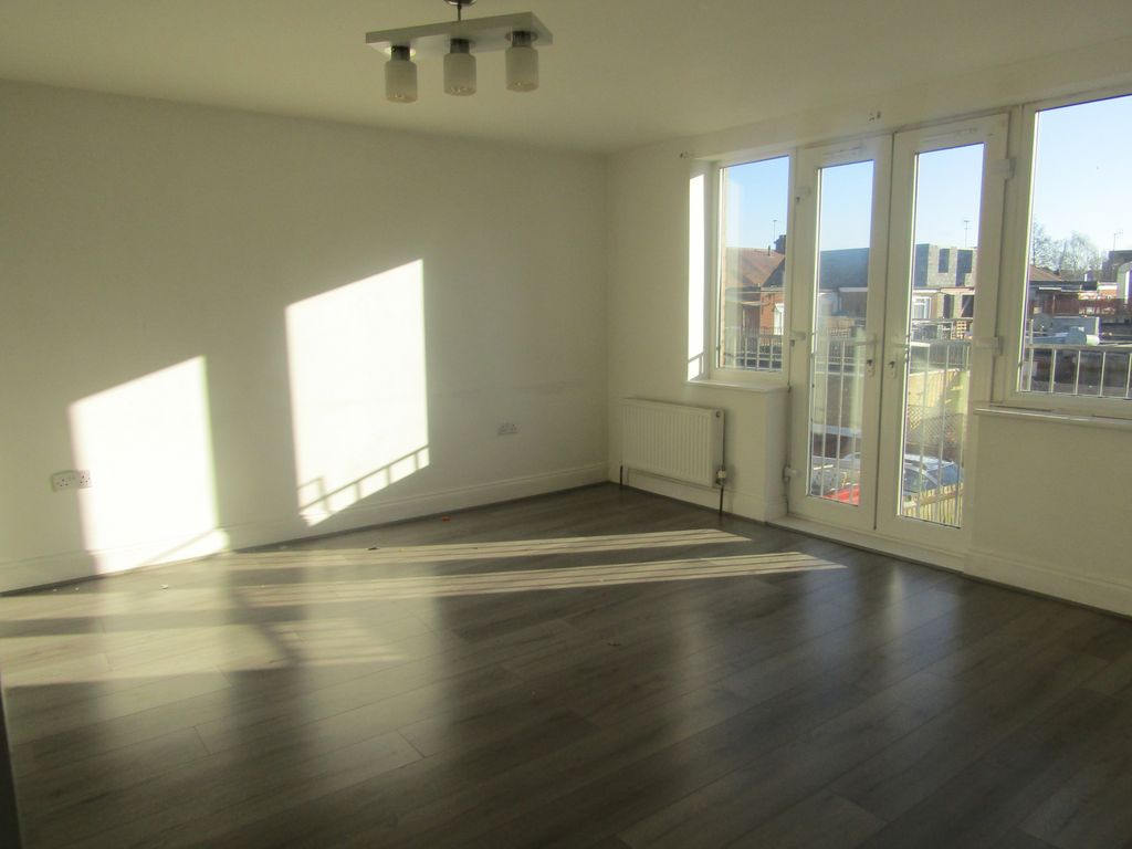 Property photo 3 of 13 Gallery