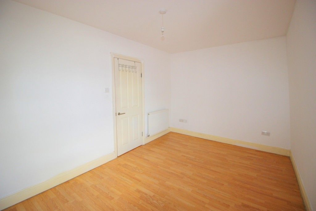 Property photo 1 of 10 1 Bedroom Flat For Rent