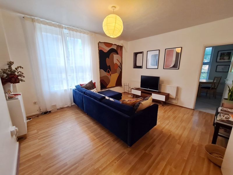 Property photo 1 of 15 Photo 4