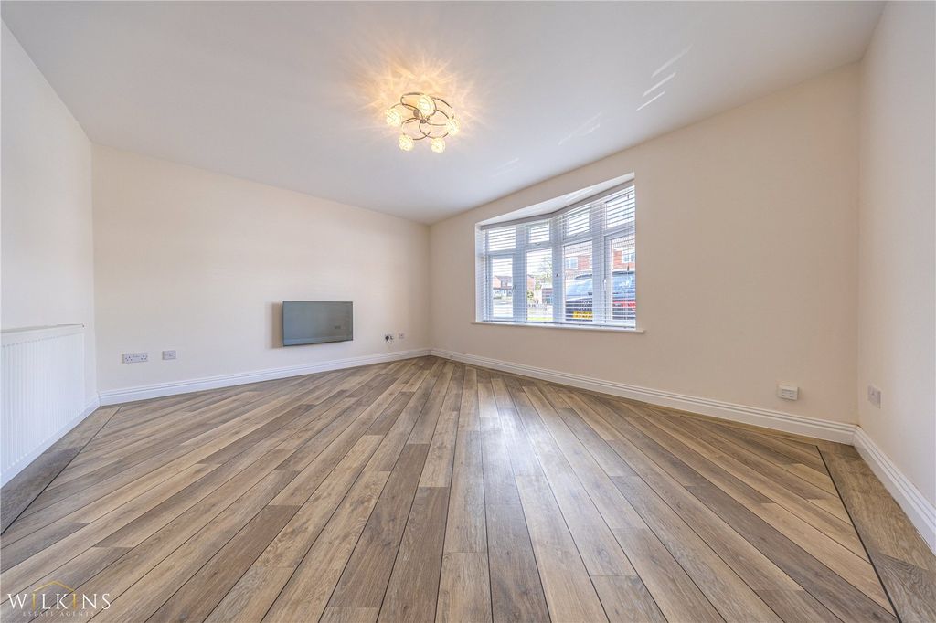 Property photo 2 of 32 Picture No. 02