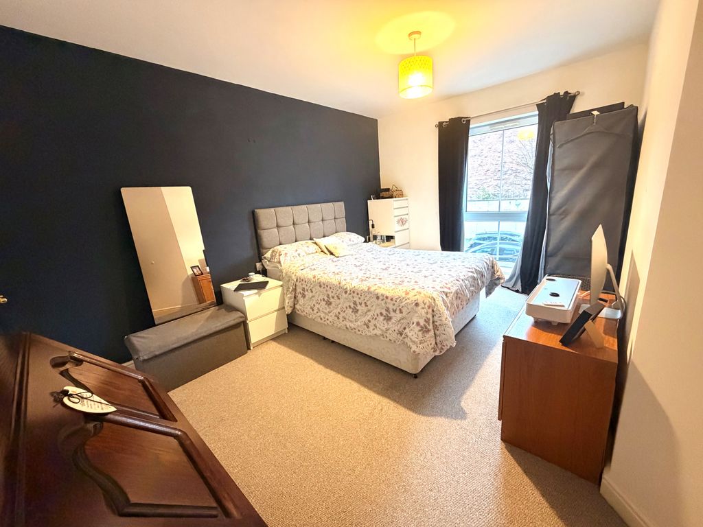 Property photo 3 of 5