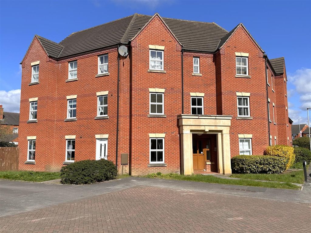 Property photo 1 of 12 Front Aspect 283