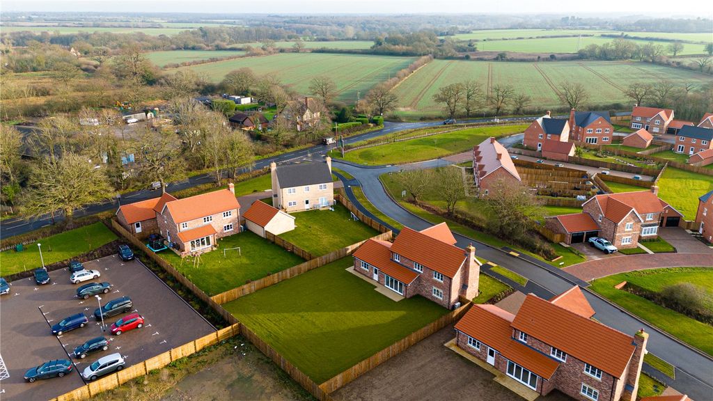 Property photo 3 of 24 Picture 3