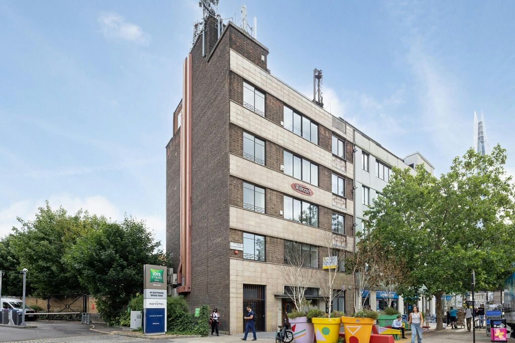 Property photo 2 of 8 External.Jpg