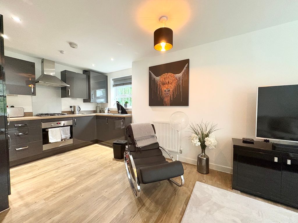 Property photo 2 of 9 2