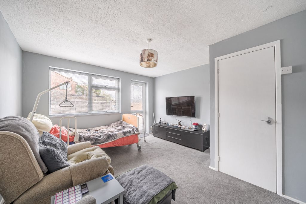 Property photo 2 of 14 136514822690B3ce5c78c9Arwhdr1