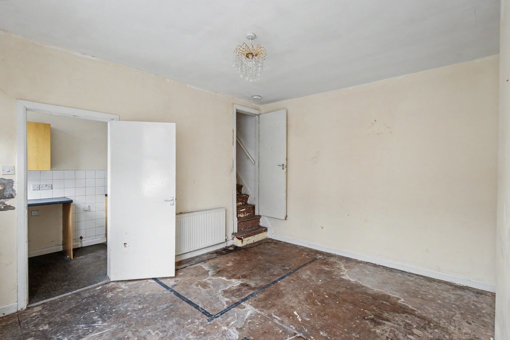 Property photo 3 of 16 49 Bayswater Crescent, Leeds, West Yorkshire, Ls8 5Qg