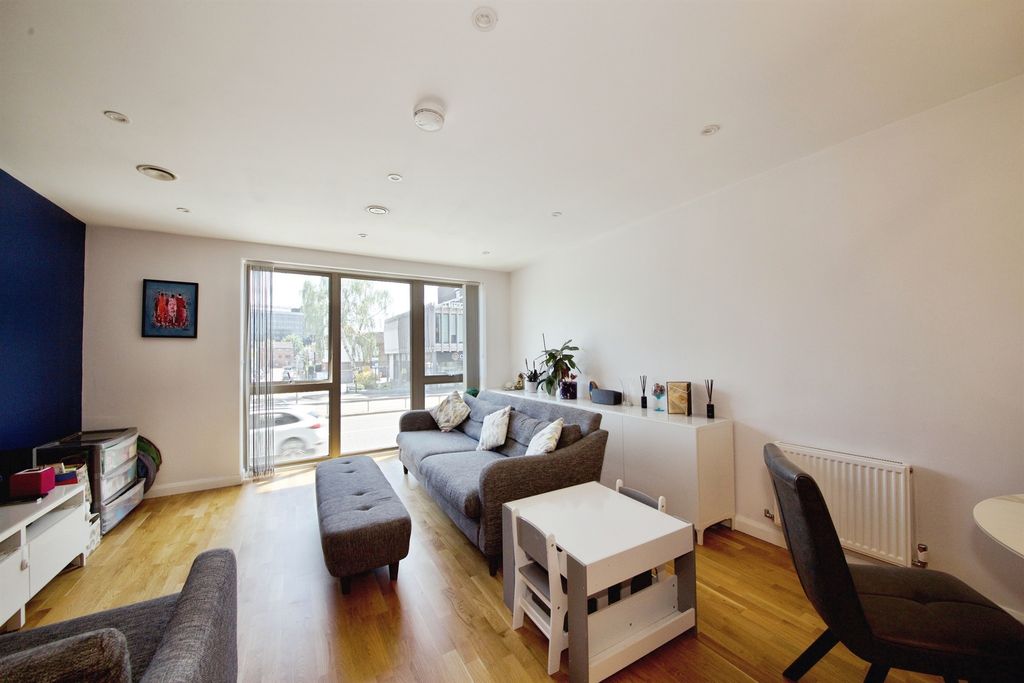 Property photo 2 of 15