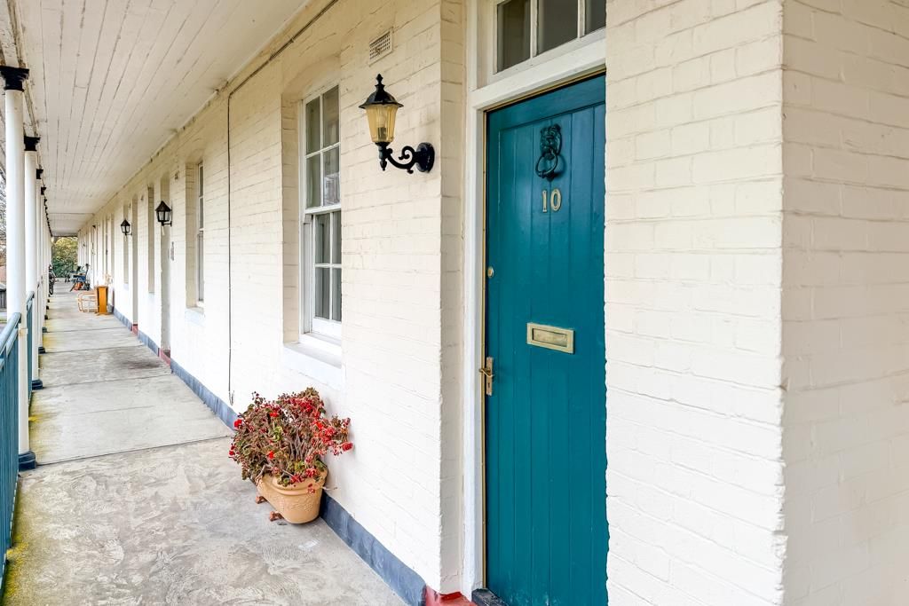 Property photo 1 of 14 Front