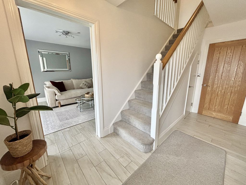 Property photo 2 of 38 Hall