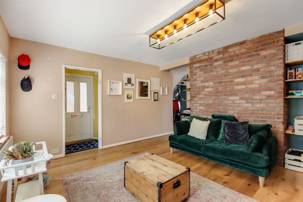 Property photo 2 of 7