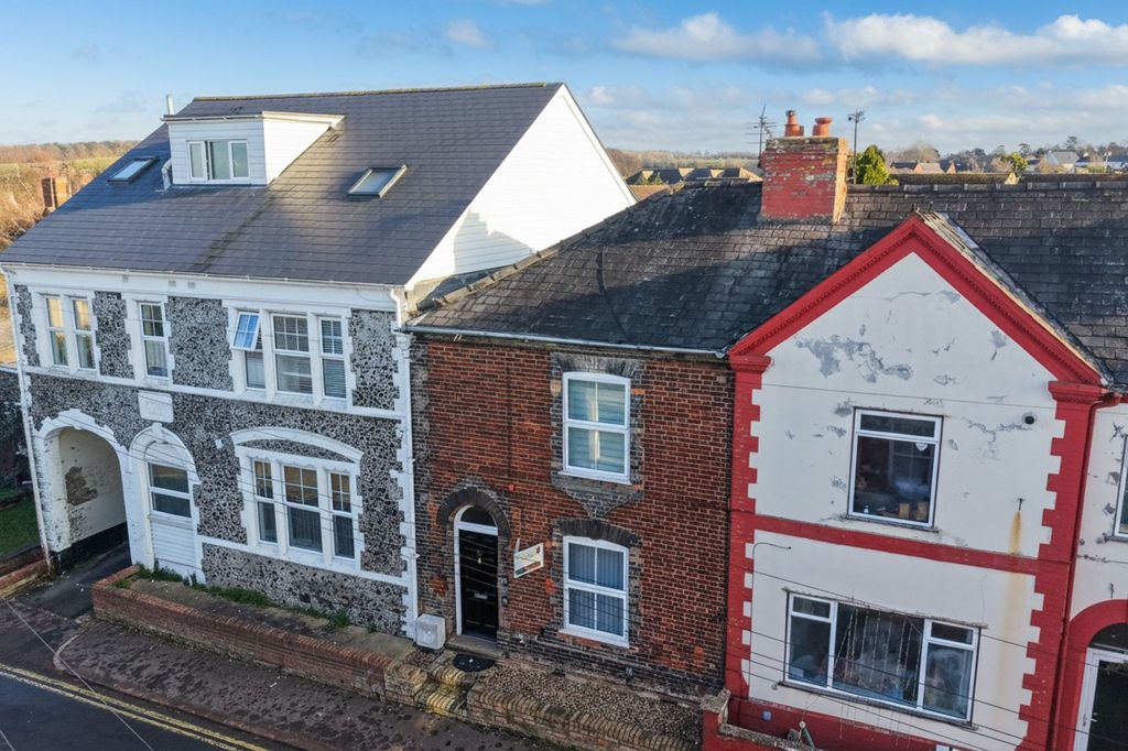 Property photo 1 of 10