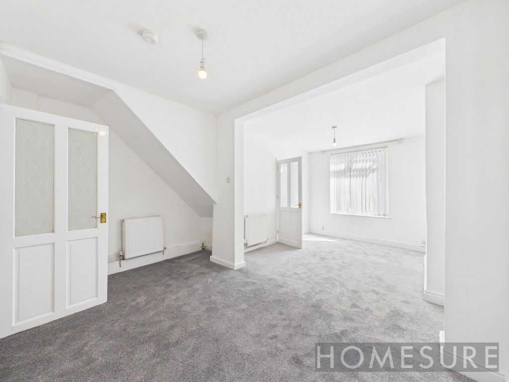 Property photo 3 of 11 Picture No. 06