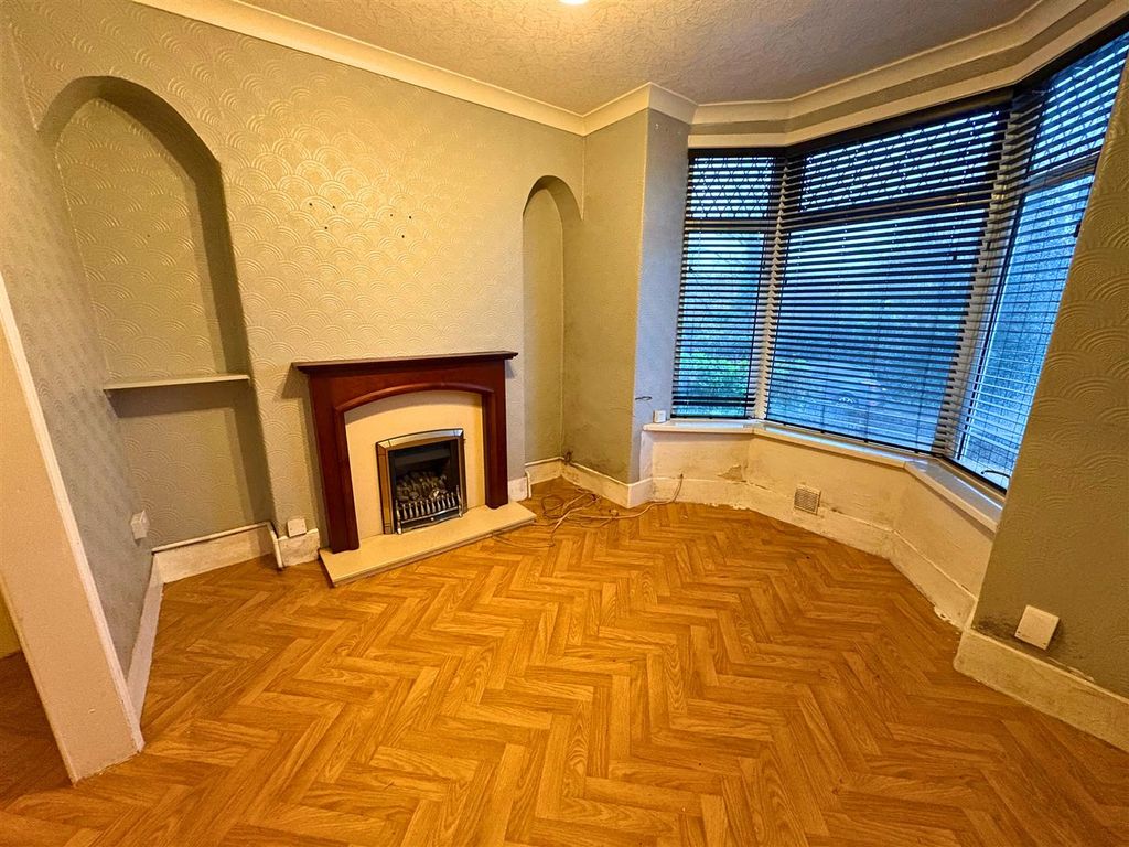 Property photo 3 of 20 Lounge 1A (Edit).Jpg