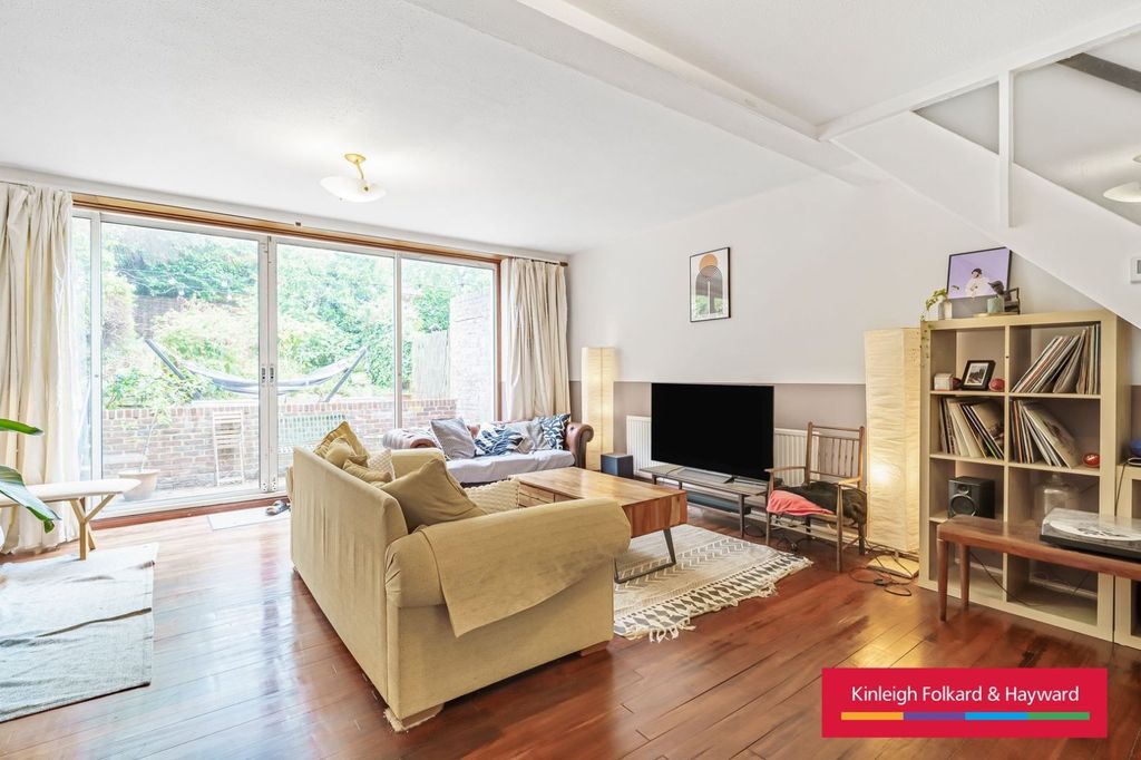 Property photo 1 of 16 Picture No. 02