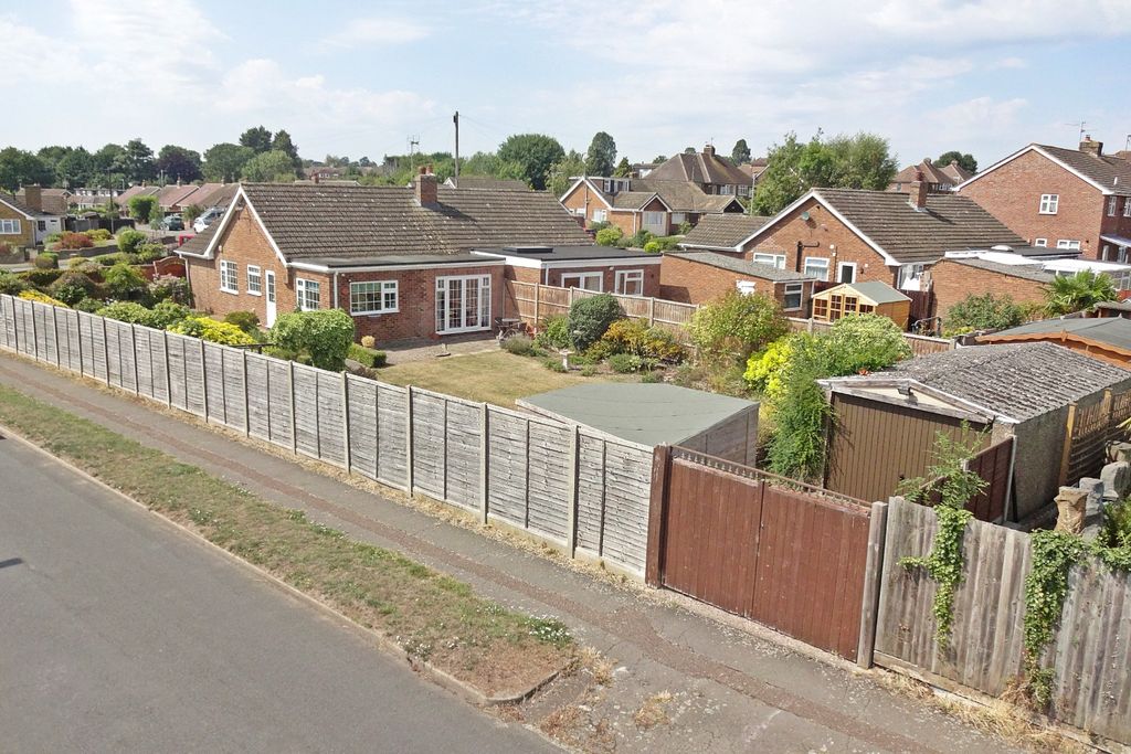 Property photo 2 of 18 4423881